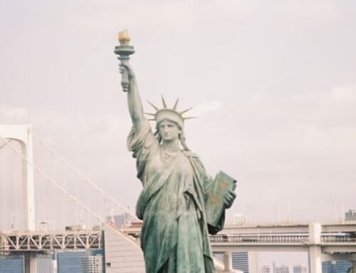 אגרת הH-1B  של טראמפ בגובה 100 אלף דולר: מה המשמעות עבור מועמדי MBA בינלאומיים